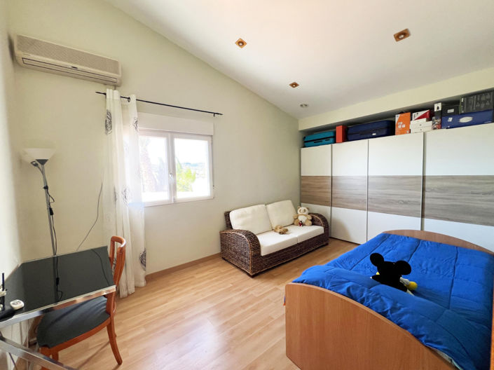 Image No.35-5 Bed Villa for sale