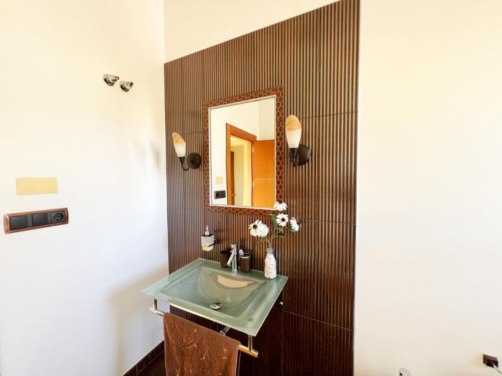 Image No.37-5 Bed Villa for sale