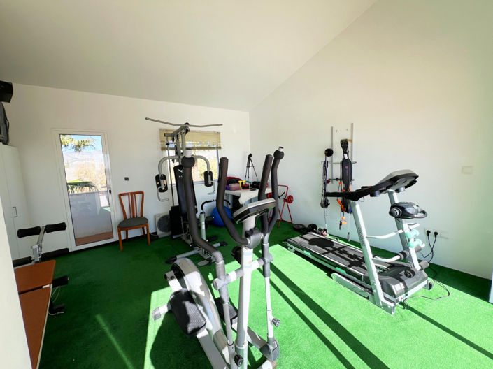 Image No.42-5 Bed Villa for sale