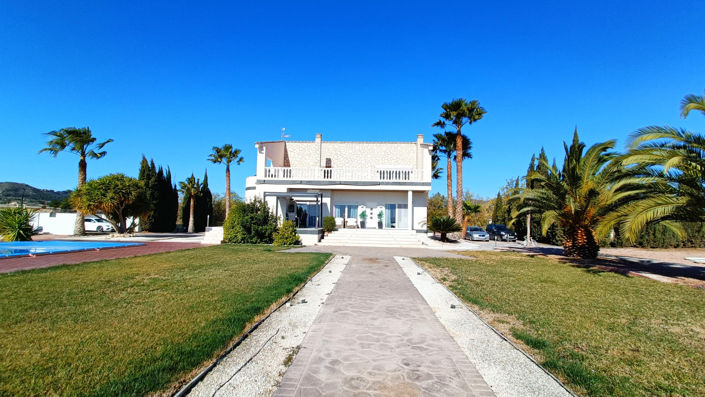 Image No.6-5 Bed Villa for sale