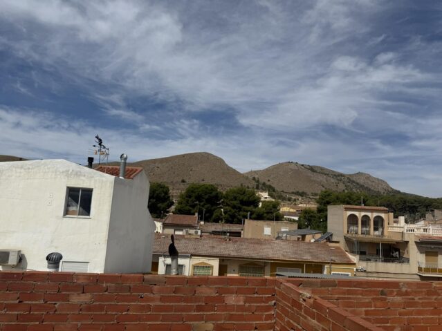 Image No.12-3 Bed Townhouse for sale