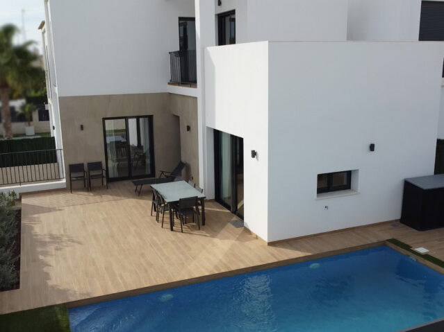 Image No.19-4 Bed Villa for sale