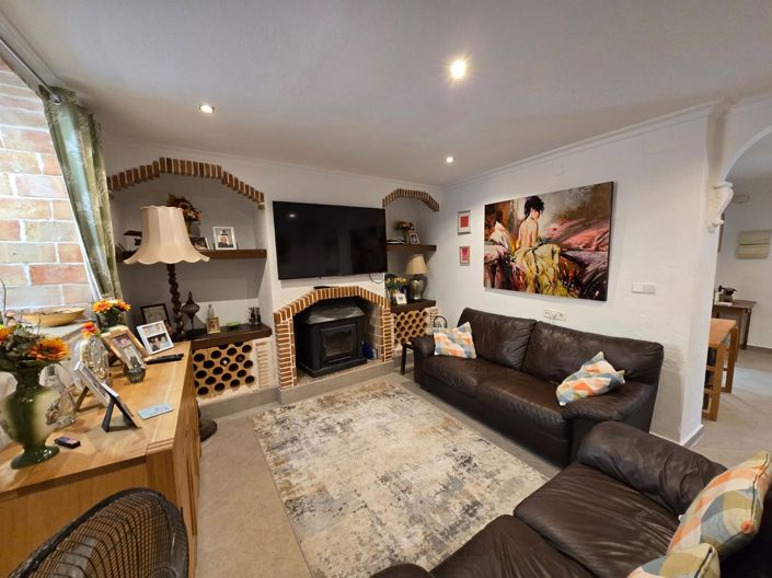 Image No.12-3 Bed Townhouse for sale