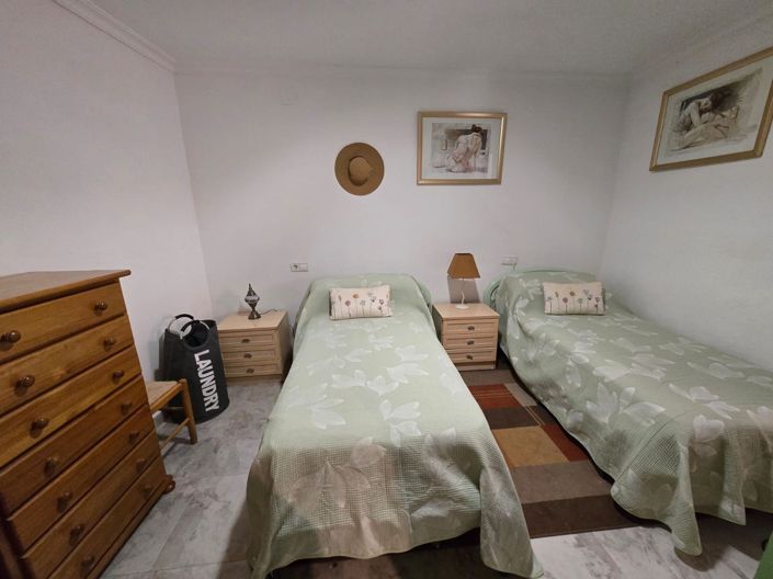 Image No.20-3 Bed Townhouse for sale