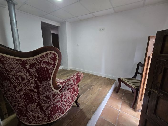 Image No.27-2 Bed Townhouse for sale