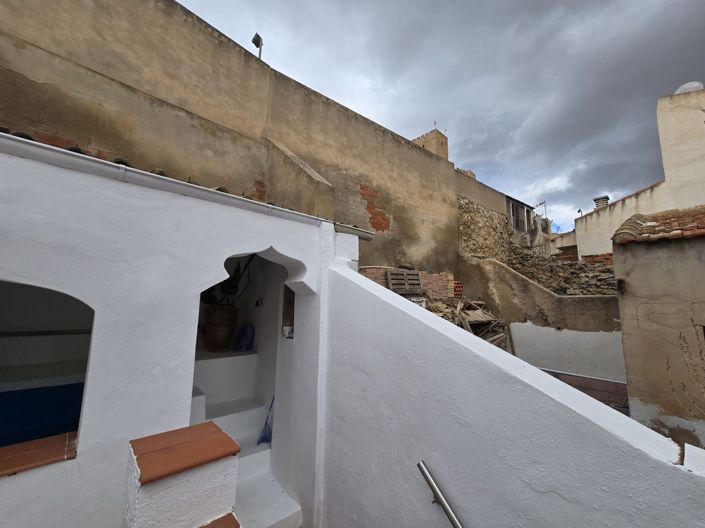 Image No.8-2 Bed Townhouse for sale