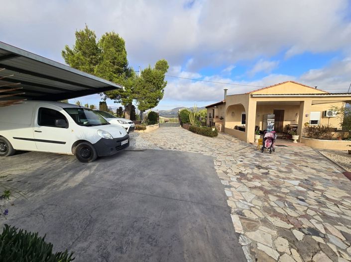 Image No.10-5 Bed Villa for sale