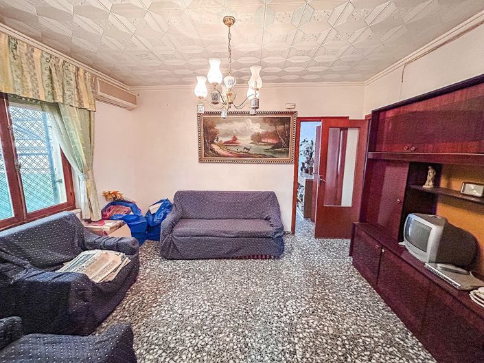 Image No.21-Propriété de 6 chambres à vendre à Monóvar