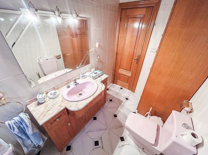 Image No.6-Propriété de 6 chambres à vendre à Monóvar