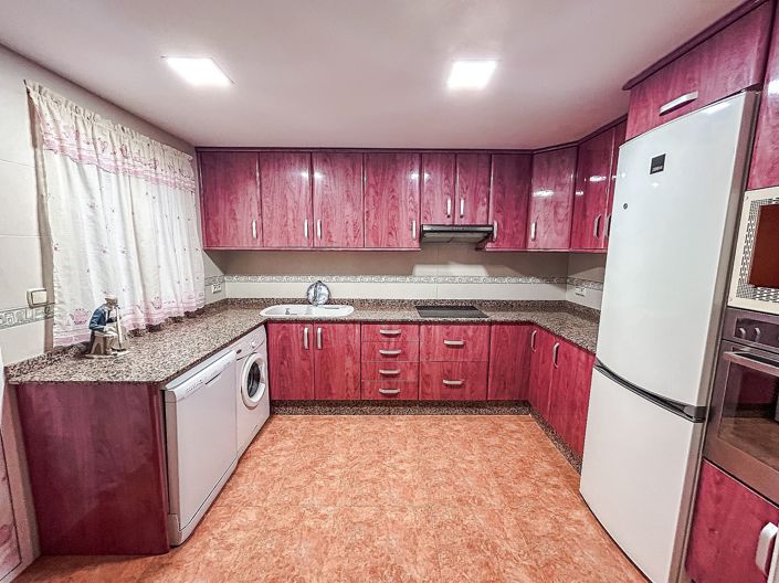 Image No.13-3 Bed Apartment for sale