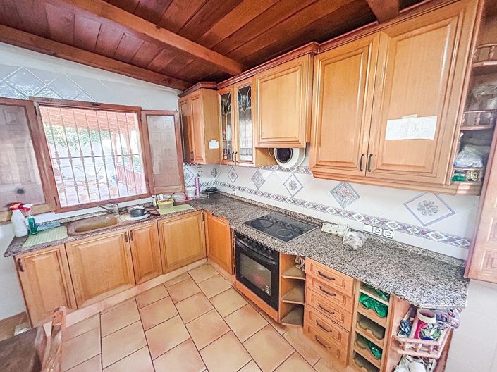 Image No.23-4 Bed House for sale