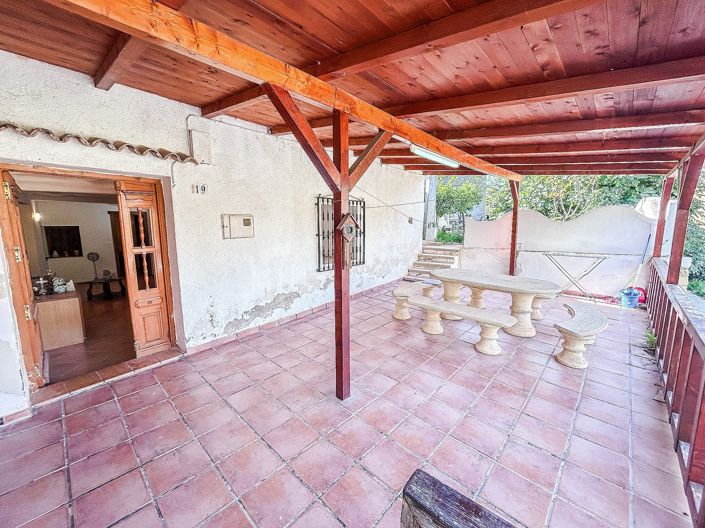 Image No.3-4 Bed House for sale