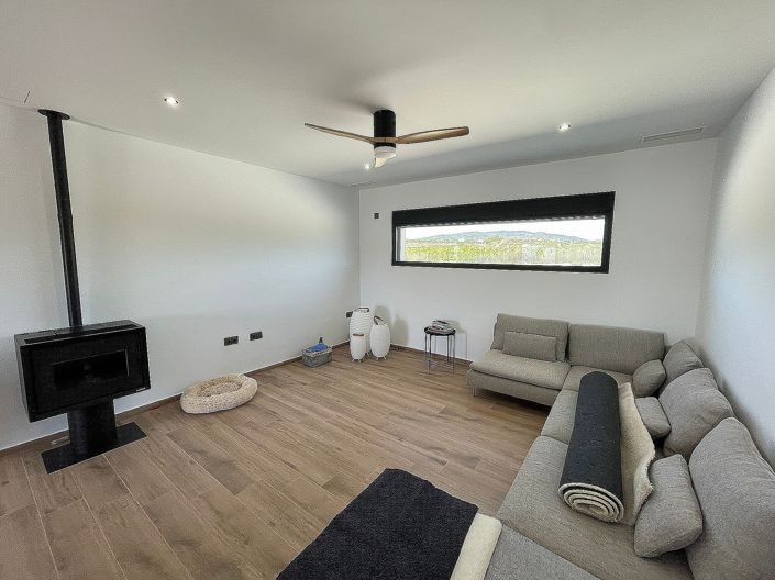 Image No.5-3 Bed Villa for sale