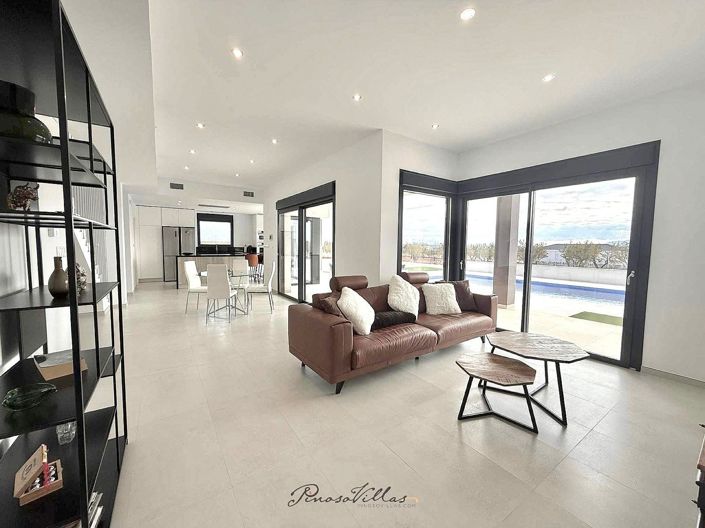 Image No.13-3 Bed Villa for sale