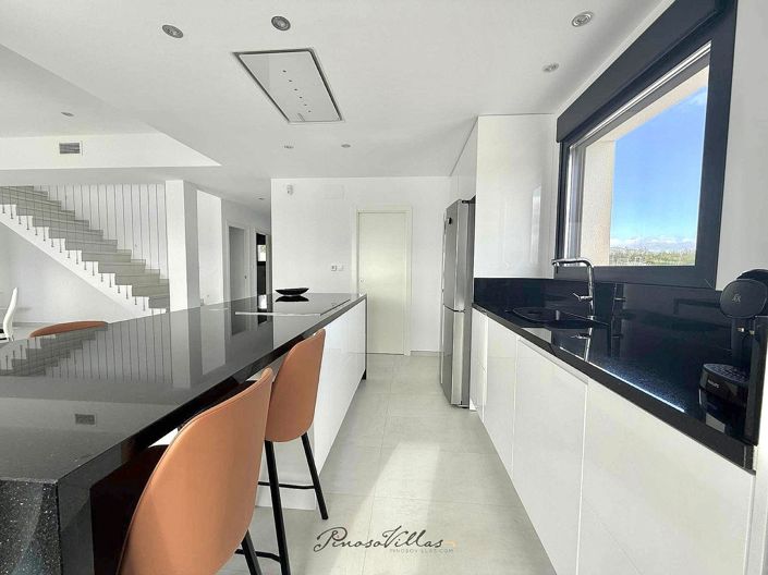 Image No.24-3 Bed Villa for sale