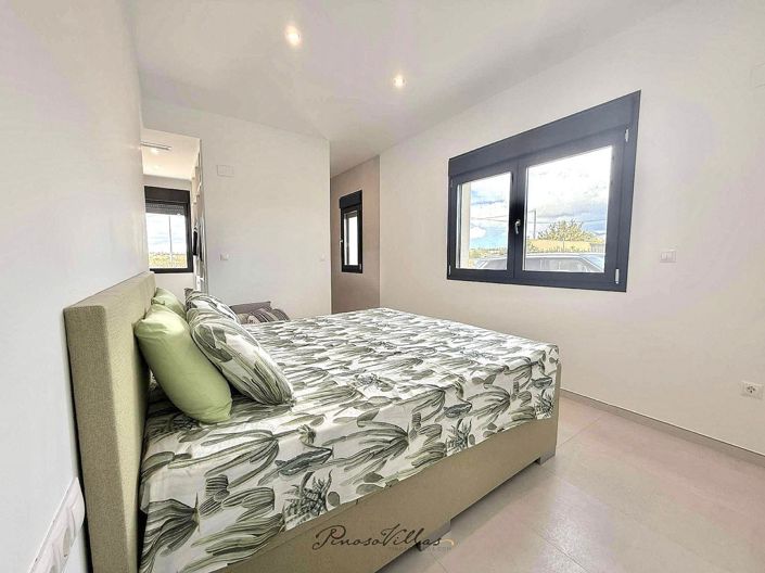 Image No.35-3 Bed Villa for sale