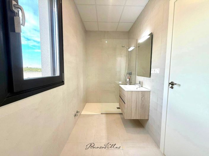 Image No.40-3 Bed Villa for sale