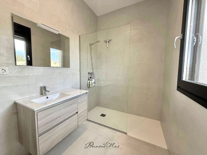 Image No.42-3 Bed Villa for sale