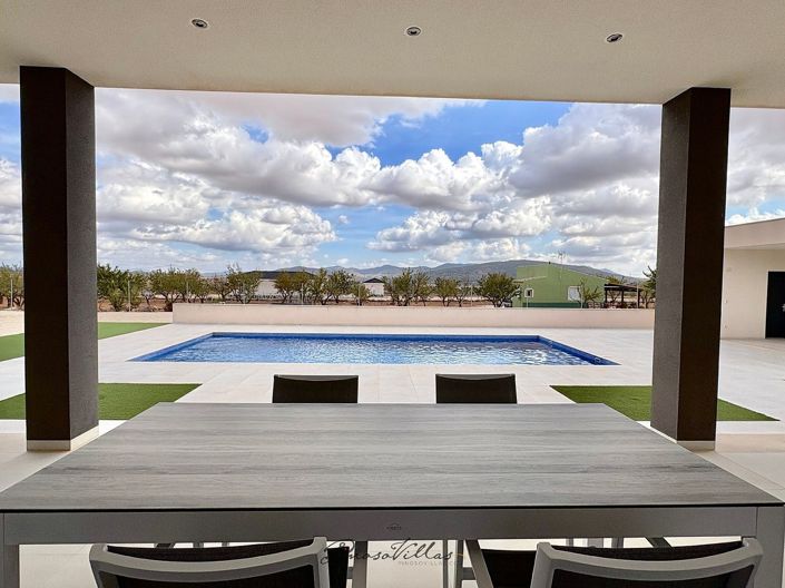 Image No.5-3 Bed Villa for sale