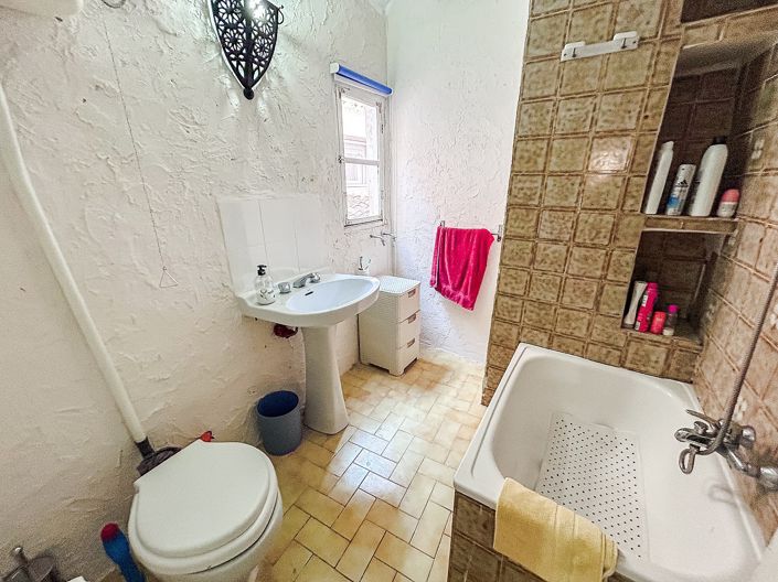 Image No.12-4 Bed Townhouse for sale