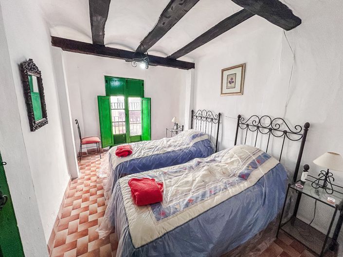 Image No.14-4 Bed Townhouse for sale