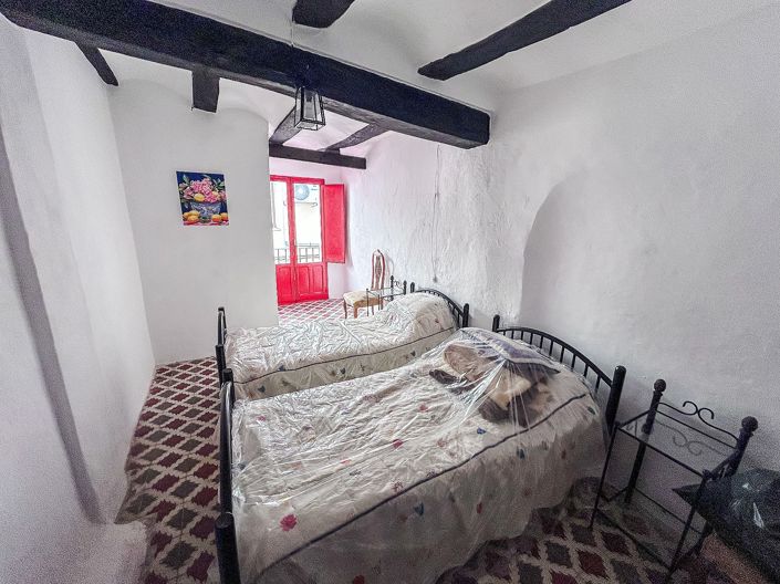 Image No.32-4 Bed Townhouse for sale