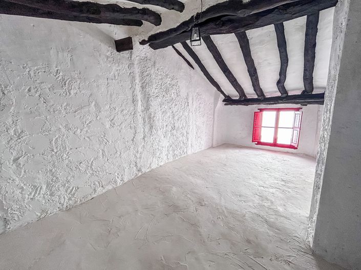 Image No.37-4 Bed Townhouse for sale