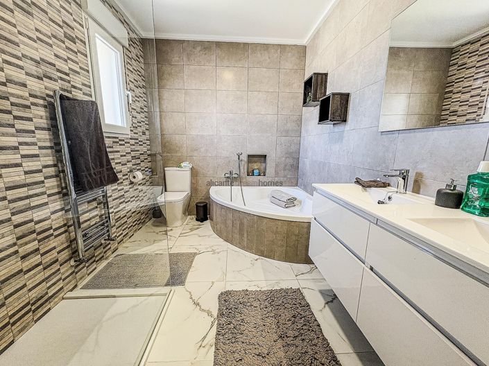 Image No.23-Villa de 4 chambres à vendre à Pinoso