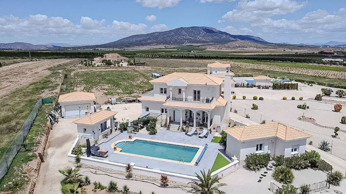 Image No.48-4 Bed Villa for sale