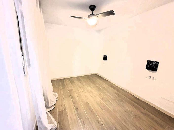 Image No.10-4 Bed Villa for sale