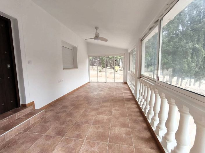 Image No.2-4 Bed Villa for sale