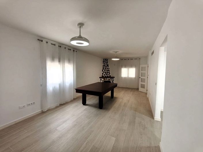 Image No.5-4 Bed Villa for sale