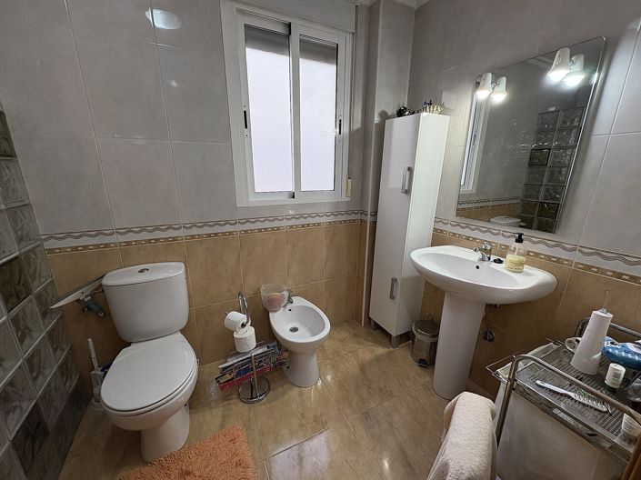 Image No.18-5 Bed Apartment for sale