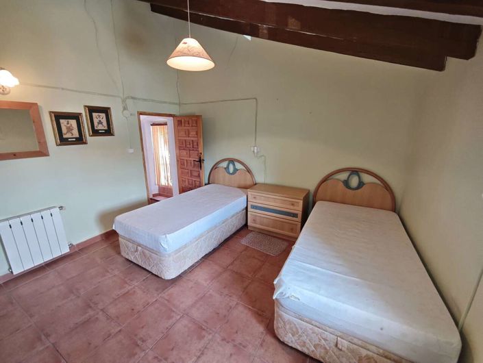 Image No.38-4 Bed Country House for sale