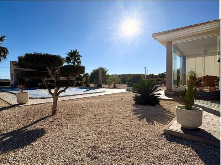 Image No.9-4 Bed Villa for sale