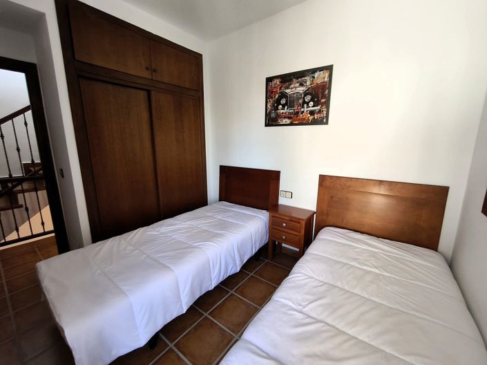 Image No.15-3 Bed Apartment for sale