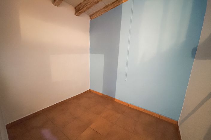 Image No.28-9 Bed Semi-Detached for sale