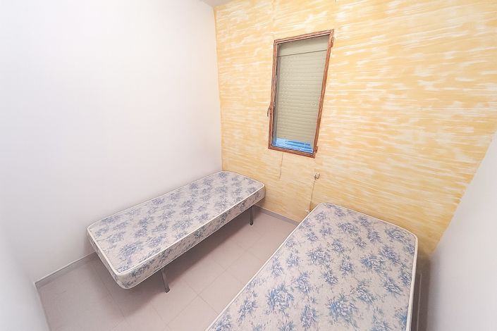 Image No.32-9 Bed Semi-Detached for sale