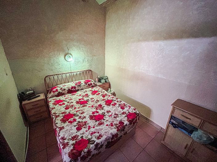 Image No.37-9 Bed Semi-Detached for sale