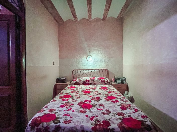 Image No.38-9 Bed Semi-Detached for sale