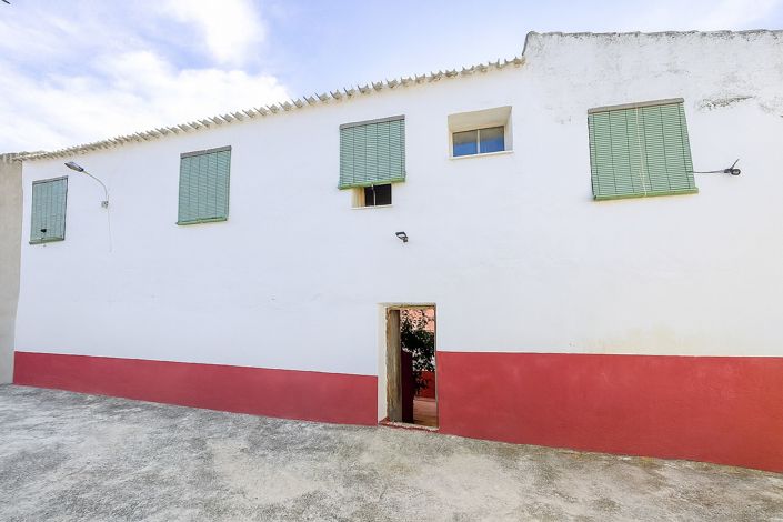 Image No.40-9 Bed Semi-Detached for sale