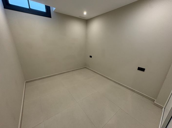 Image No.23-5 Bed Villa for sale