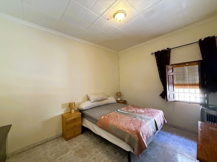 Image No.9-3 Bed Townhouse for sale