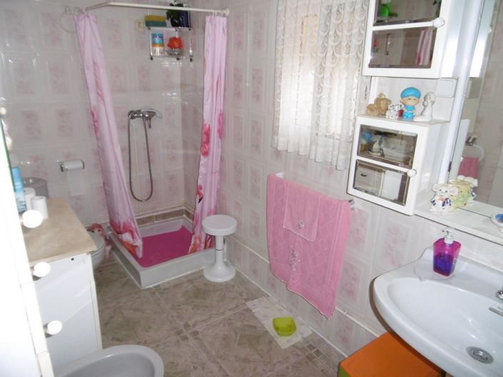 Image No.9-2 Bed Country House for sale