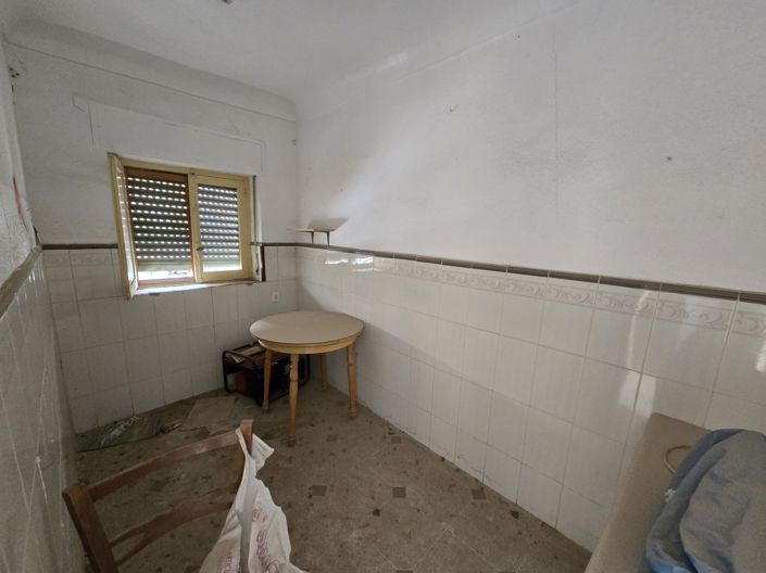 Image No.28-4 Bed Property for sale