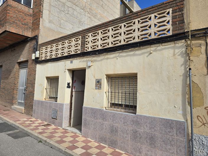 Image No.3-4 Bed Property for sale