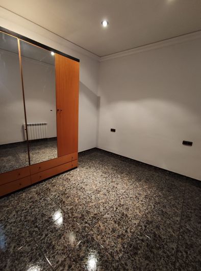 Image No.24-5 Bed Townhouse for sale