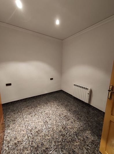 Image No.26-5 Bed Townhouse for sale