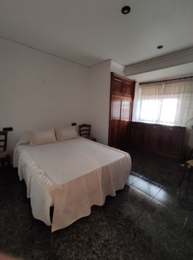 Image No.34-5 Bed Townhouse for sale