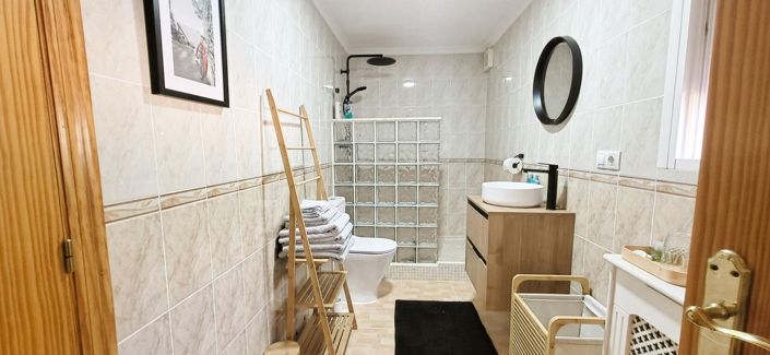 Image No.17-3 Bed Villa for sale